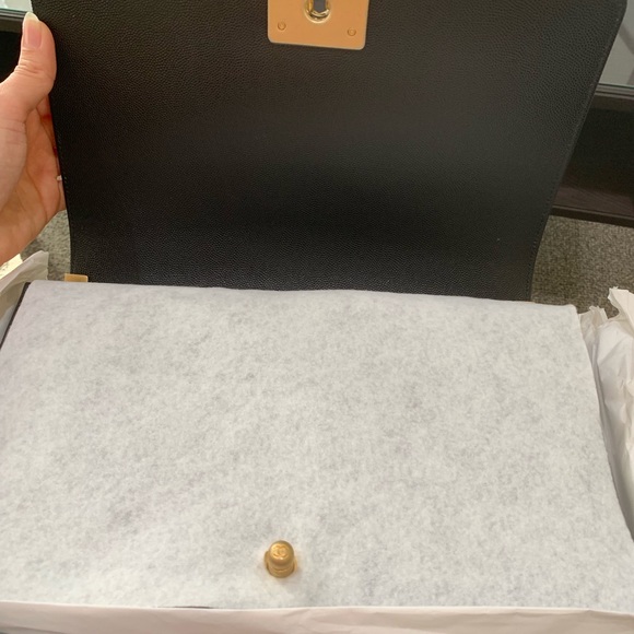 🚫SOLD🚫NEW & AUTHENTIC CHANEL BOY FLAP BAG - Picture 4 of 8